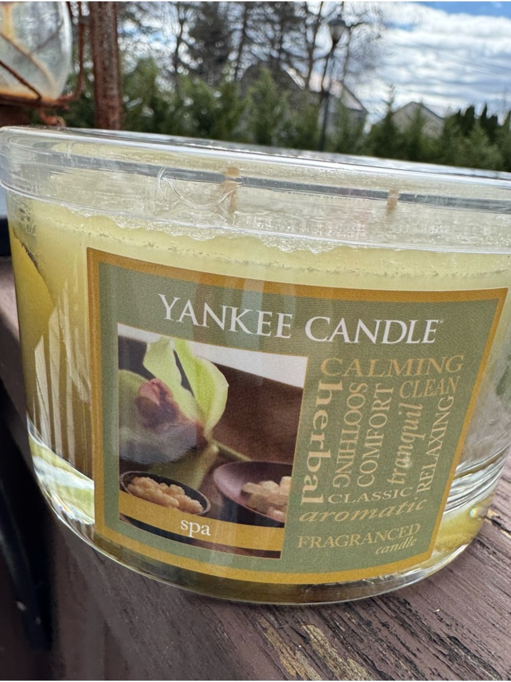 Yankee Candle Spa Fragranced 3-Wick Candle NWOT - Picture 4 of 5